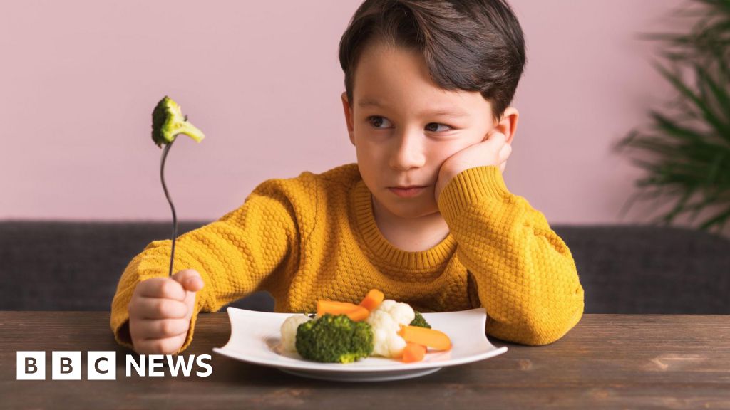 Fussy eating caused by non-parental genes